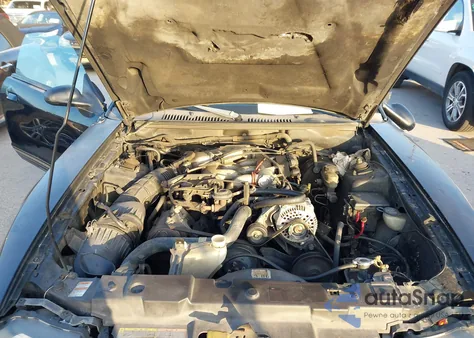 2000 Ford Mustang z USA, uszkodzony, nr VIN 1FAFP4045YF185211